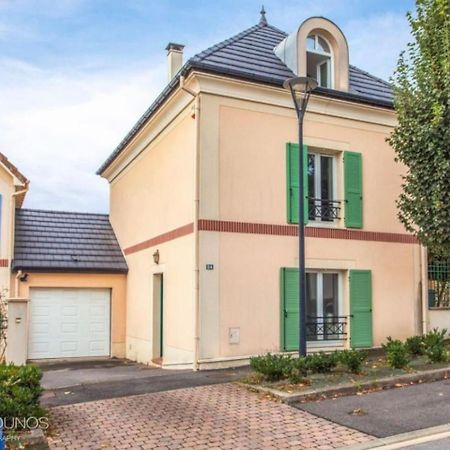 Family Disney House 马尼库尔勒翁格尔 外观 照片